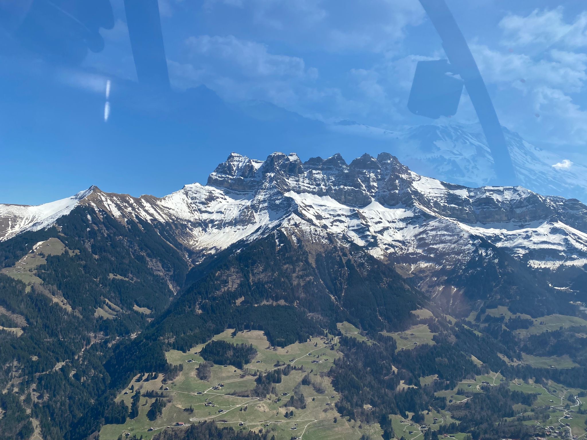 Vue aérienne des Dents du Midi, Alpes suisses