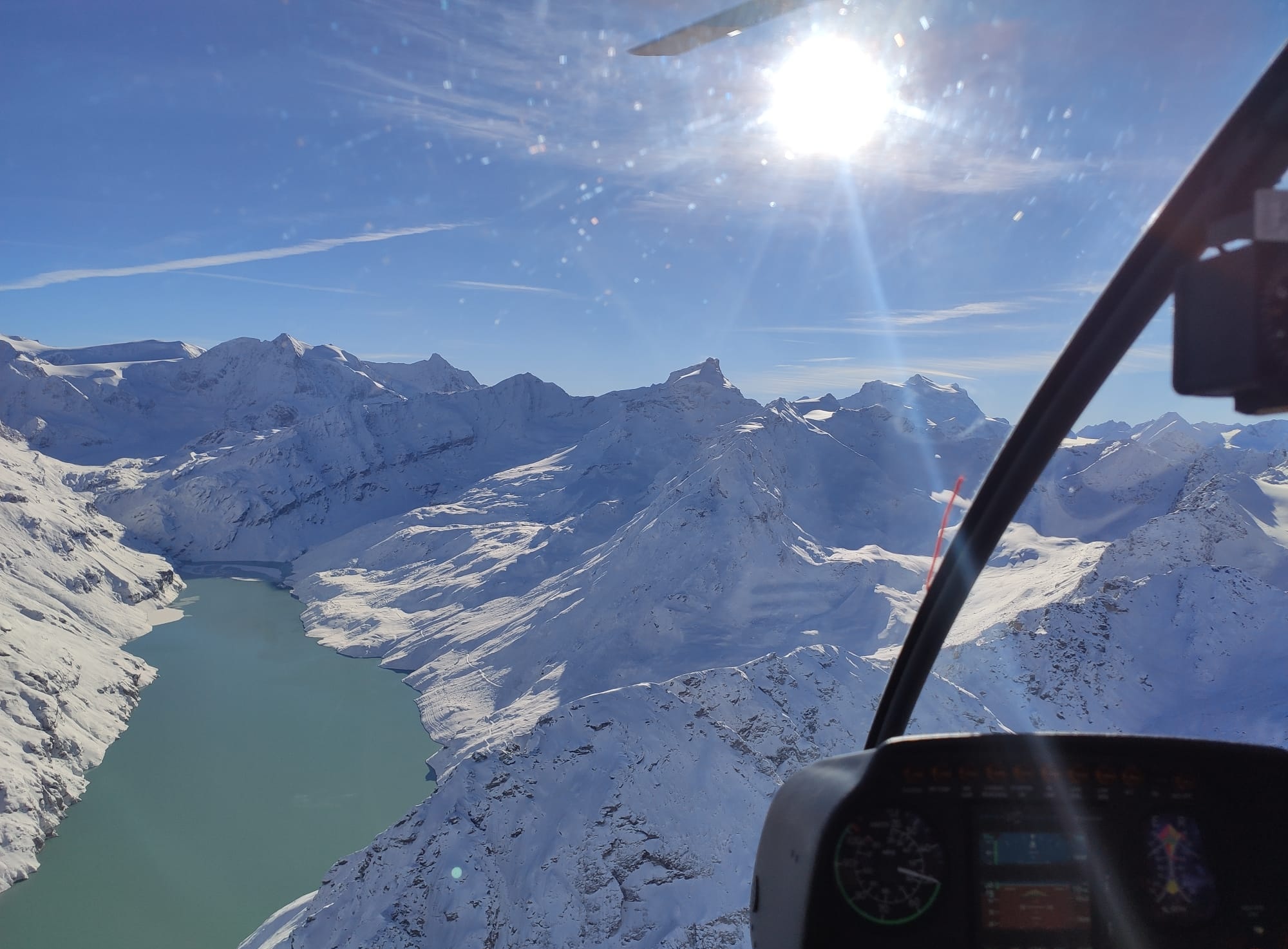 Vol panoramique en hélicoptère Grande Dixence – Alpes valaisannes – Heli3000
